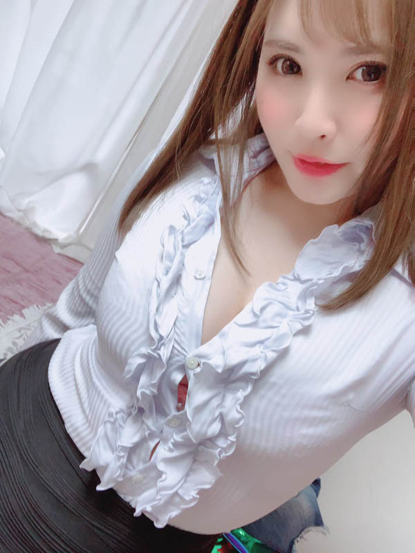 藤白桃羽出道作品番号及封面,藤白桃羽个人简介