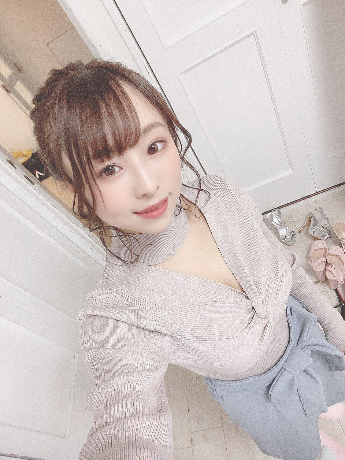 身高只有145公分的G杯小姐姐天音真比奈(天音まひな)新作SSIS-046力荐，小恶魔妹妹又和姐姐喜欢上同一个男人了~