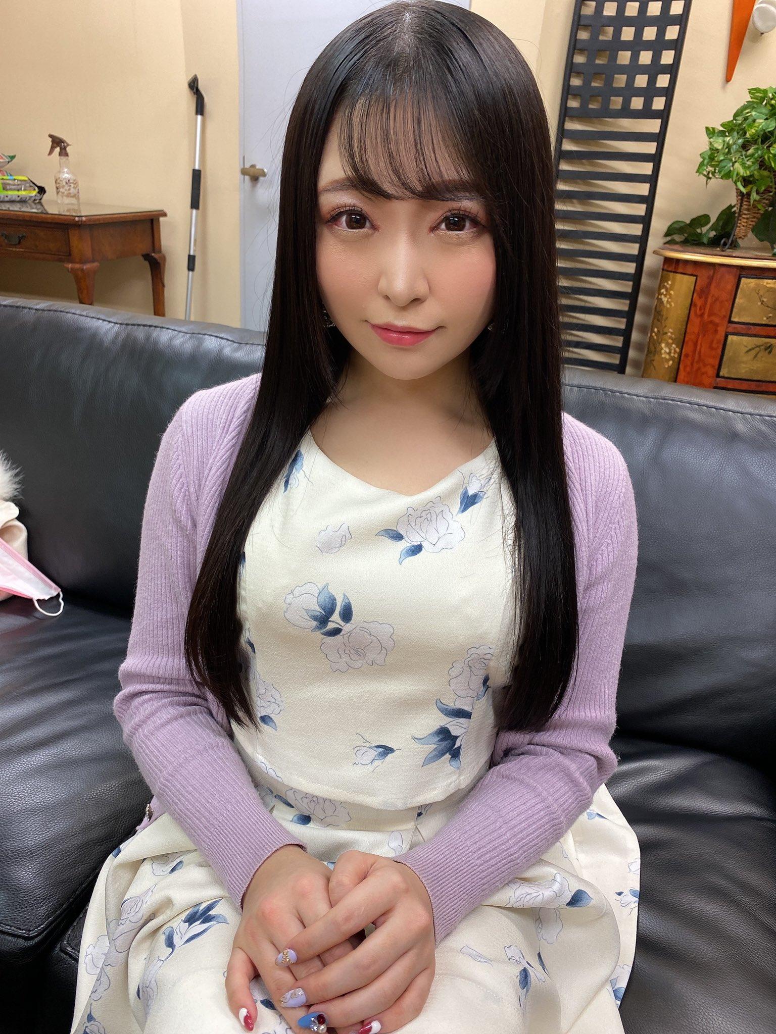 MUDR-143可爱小妹妹加藤ももか(加藤桃香)演绎阳刚GAL美少女真人暗黑化，柔情火辣的战斗场面要你好看！！