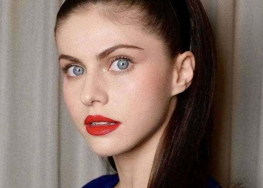 Alexandra Daddario(亚历珊德拉·达达里奥)个人资料