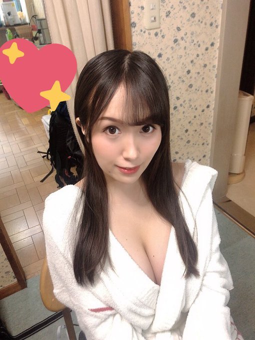 白石美希EYAN-172:白石みき仿佛是孤风中的一匹饿狼每天都要争分夺秒的和对手火拼!